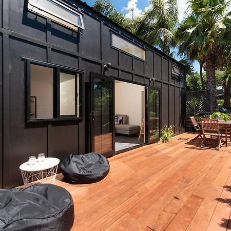 Вилла Cozy Tiny House Hideaway Тауранга Экстерьер фото