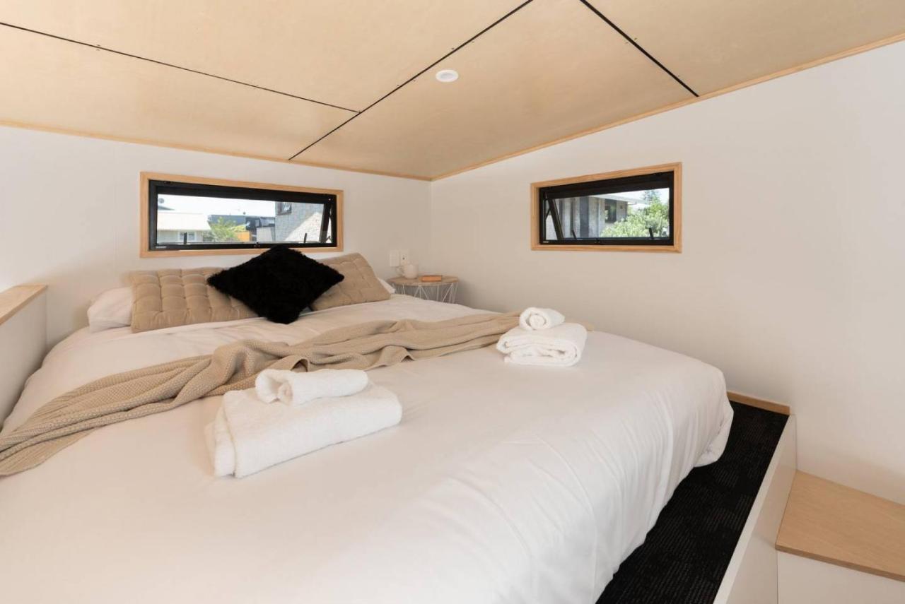 Вилла Cozy Tiny House Hideaway Тауранга Экстерьер фото