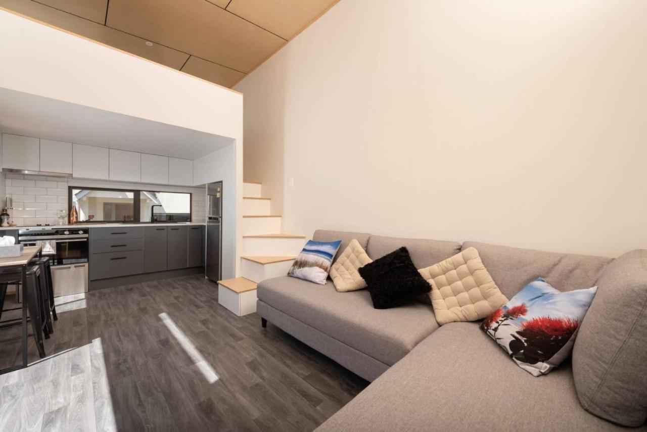 Вилла Cozy Tiny House Hideaway Тауранга Экстерьер фото